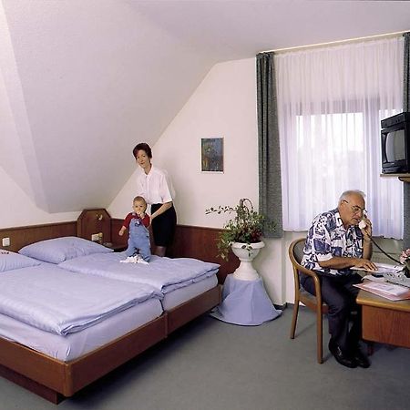 Hotel Ockenheim Exteriör bild